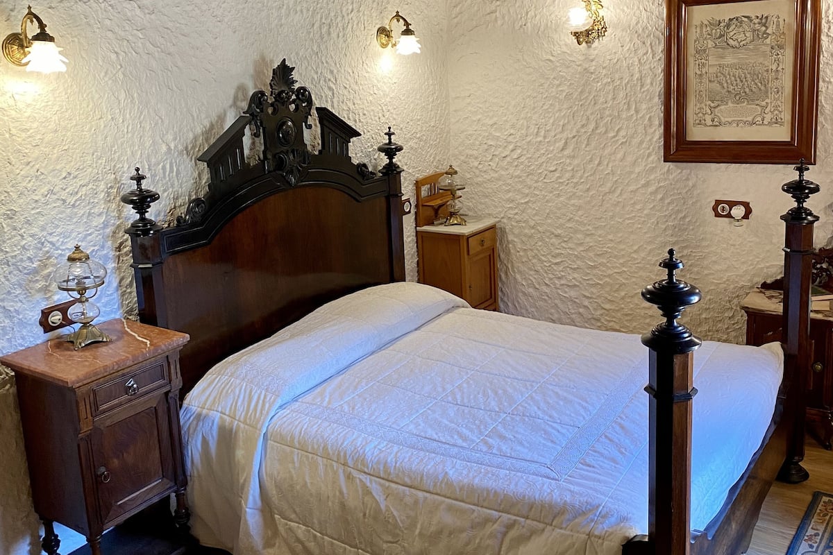 Classic Double Room | Seterika/papan seterika, Wi-fi percuma, cadar katil