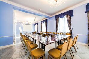 Meeting facility - Hotel Sobienie Krolewskie (Sobienie Jeziory)