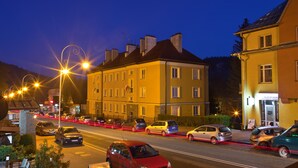 Front of property – evening/night - Apartament City Center Platinum - Luxury Standard (Krynica-Zdroj)