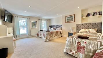 3 Schlafzimmer, BĂŒgeleisen/BĂŒgelbrett, kostenloses WLAN, BettwĂ€sche