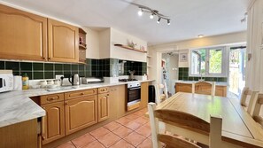 Fridge, microwave, oven, stovetop - 3 bedroom character town house on the edge of the Blackdown hills (Wellington)