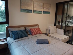 1 bedroom, iron/ironing board, WiFi, bed sheets - La Casita Condo - Live like a local at the heart of Hua-Hin (Hua Hin)
