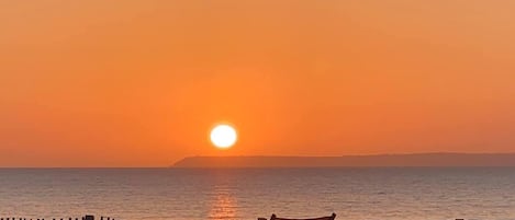 Plage, chaises longues