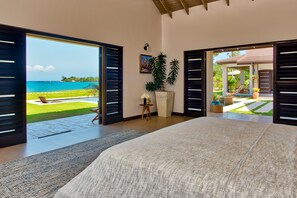 4 Schlafzimmer, Zimmersafe, Bügeleisen/Bügelbrett, Reisekinderbett