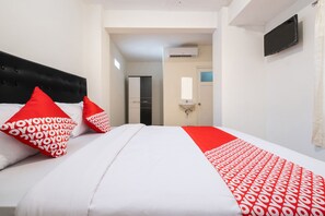 Deluxe Double Room | Free WiFi, bed sheets
