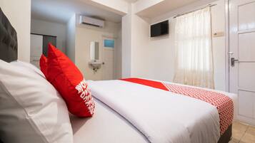 Deluxe Double Room | Free WiFi, bed sheets