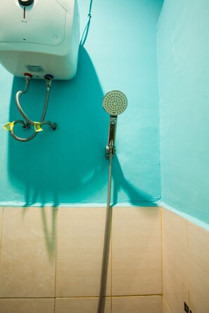 Standard Double Room | Bathroom - Hotel O Bunga Raya Residence (Medan)