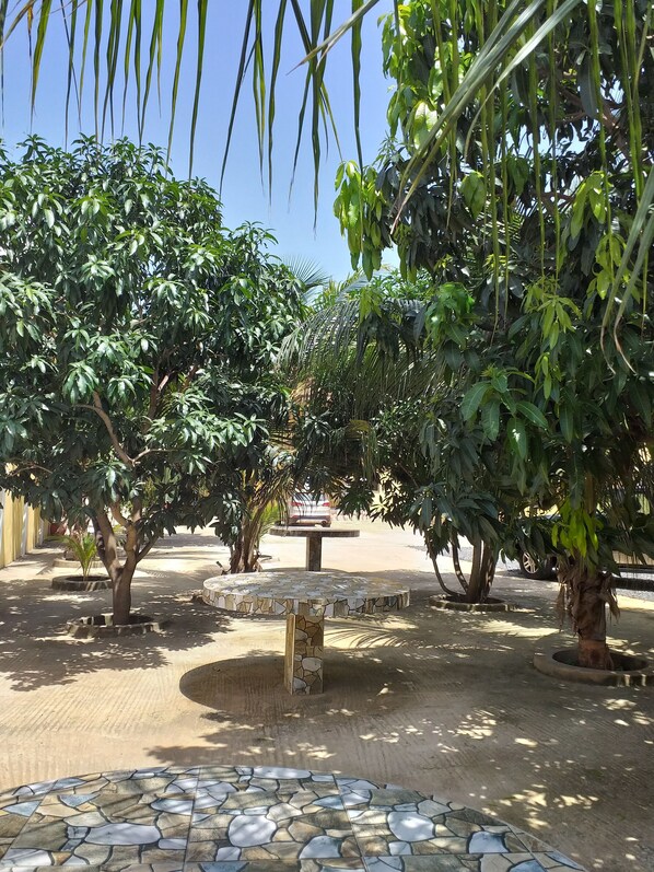 Appartamento Executive, 2 letti matrimoniali, cucina | Vista giardino