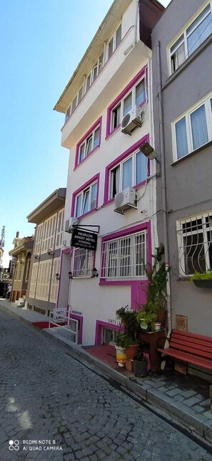 Front of property - Medellin Apart Hotel Istanbul (Istanbul)