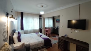 Economy-Doppelzimmer | Bettwäsche aus ägyptischer Baumwolle, hochwertige Bettwaren, Minibar