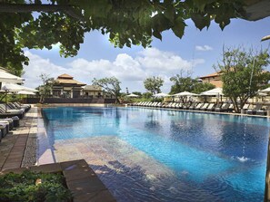 Outdoor pool - Knightsbridge Rentals (Ballito)