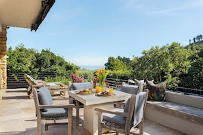 Luxury House, 5 Bedrooms | Terrace/patio - Le Thallo (Cape Town)