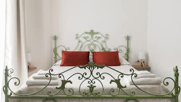 2 chambres, décoration personnalisée, ameublement personnalisé, bureau