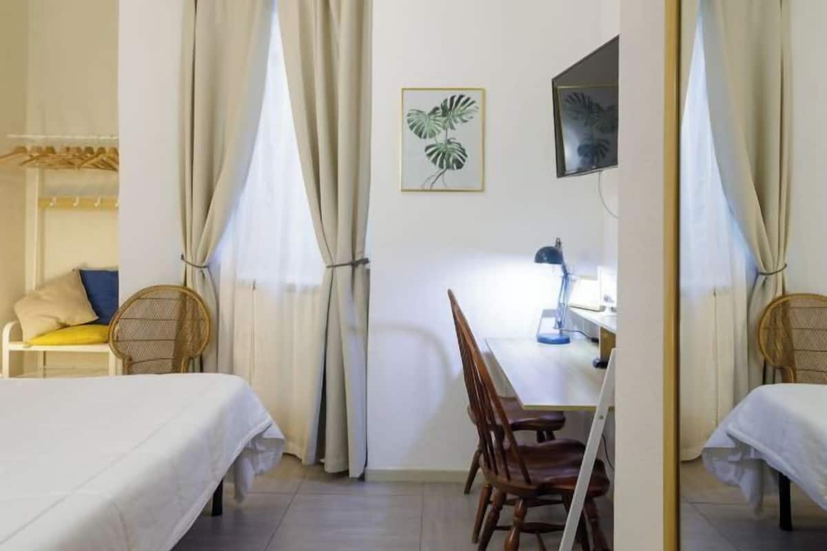 2 chambres, décoration personnalisée, ameublement personnalisé, bureau