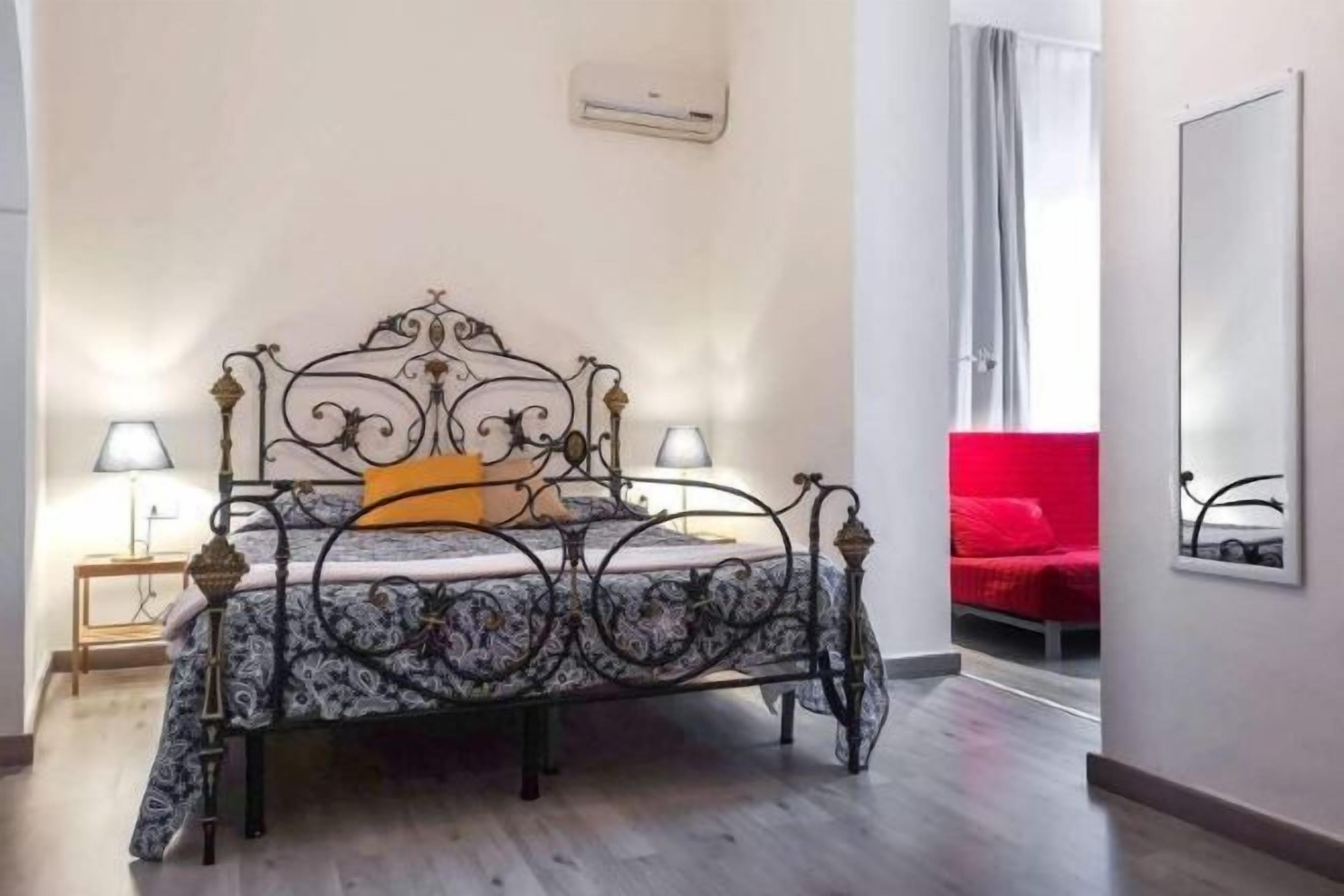 Individually decorated, individually furnished, desk, free WiFi