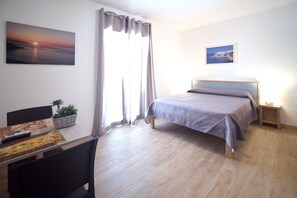 Chambre Deluxe, 1 chambre (4) | 1 chambre, coffres-forts dans les chambres, décoration personnalisée