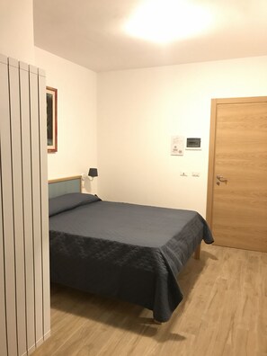 Comfort Room, 1 Bedroom, City View (1)