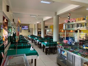 Restaurant - Hotel Daniel (Naque)