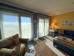 Smart TV, DVD player