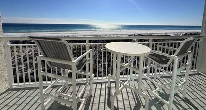 #302- TOP FLOOR, GULF FRONT! NOW BOOKING SPRING AND SUMMER! BCH SERVICE INCL!