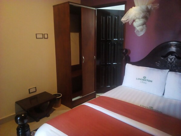 In-room safe, iron/ironing board, free WiFi, bed sheets