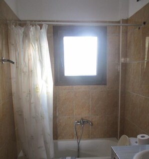 Hair dryer, bathrobes, towels - Gouvia House Luxury Apartments (Corfu)