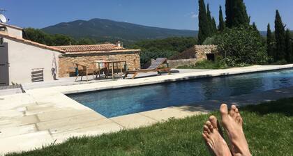 Mas du LOop: with heated swimming pool on large grounds surrounded by nature