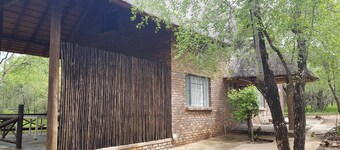 The Wild Garden - African bush living as it should be!