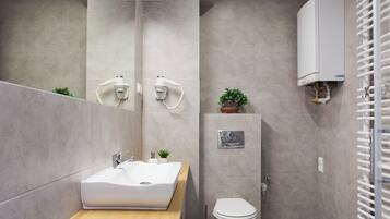 Luxury Apartment | Bathroom