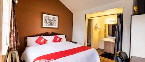 Skrivebord, wi-fi (inkludert) og sengetøy