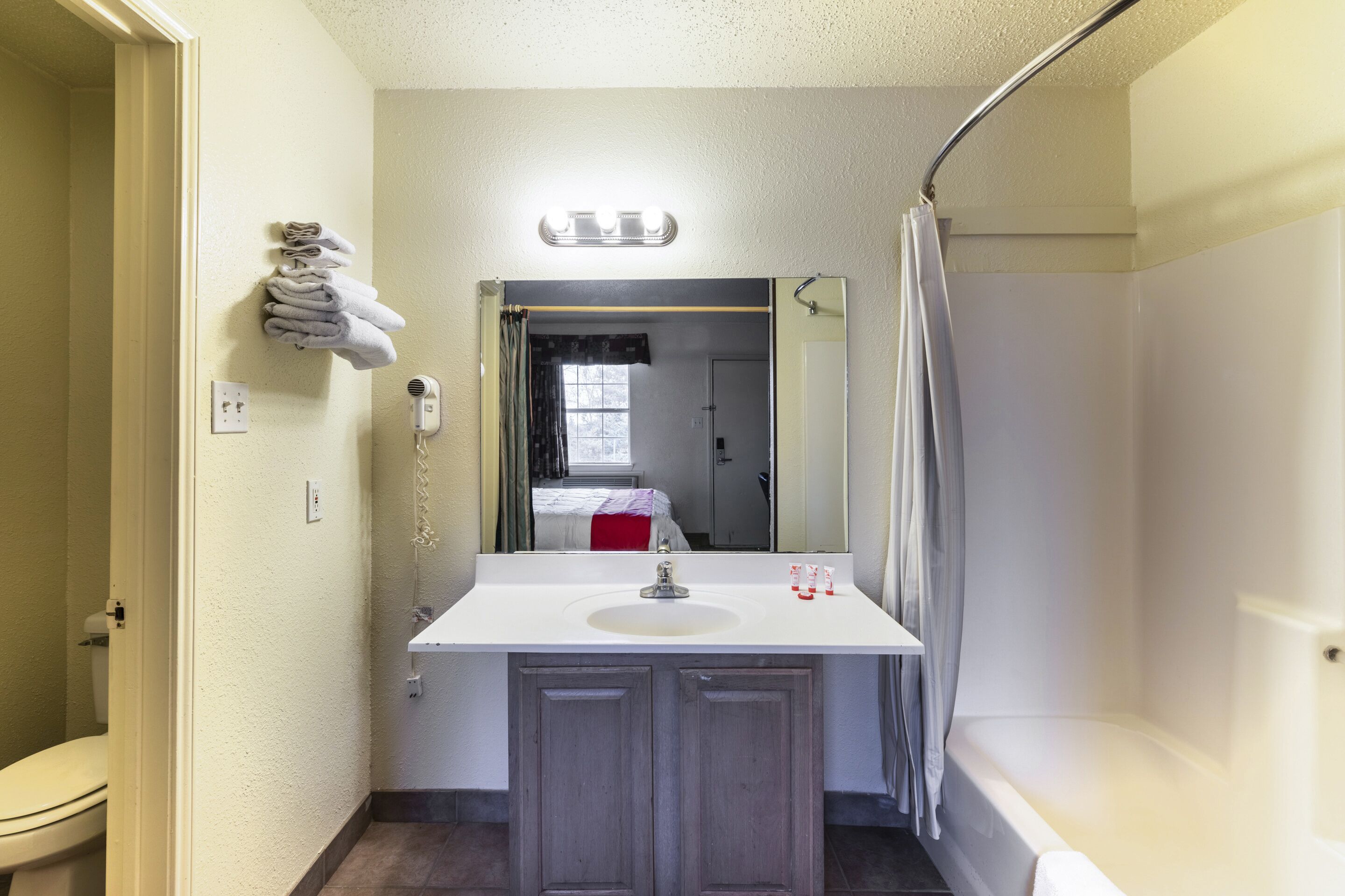 Free toiletries, towels