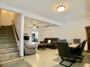 Living area - Casa Sunset - Ocean View House - Private Courtyard with Pool - Steps to Sand! (Jaco)
