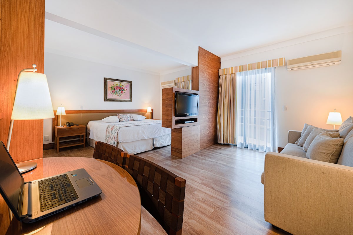 Superior Studio Suite, 1 Queen Bed (Studio) | 1 bedroom, in-room safe, desk, laptop workspace