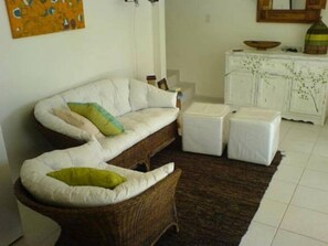 Área de estar no saguão