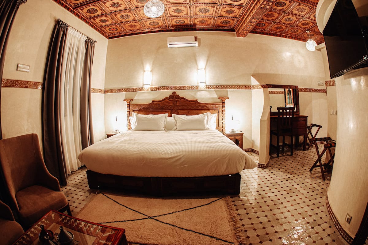 Deluxe Double Room | 2 bedrooms, premium bedding, down duvets, pillow-top beds