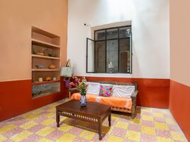 Área de estar no saguão