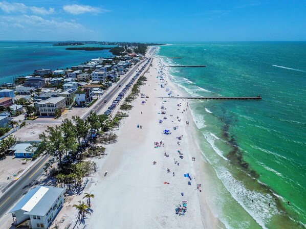 Beach nearby - Annas Cottage | Old Florida Charm Steps To Beach (Bradenton Beach)