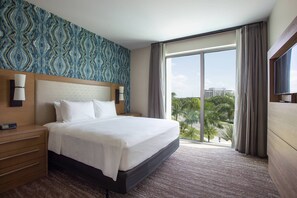 Desk, laptop workspace, blackout drapes, iron/ironing board - Residence Inn by Marriott Palm Beach Gardens (Palm Beach Gardens)