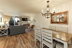 Smart TV, fireplace, table tennis - Perfect Relaxing Getaway with Heated Pool and Gym! (Oceanside)