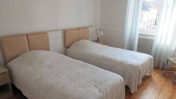 3 habitaciones, cuna de viaje, wifi gratis y ropa de cama