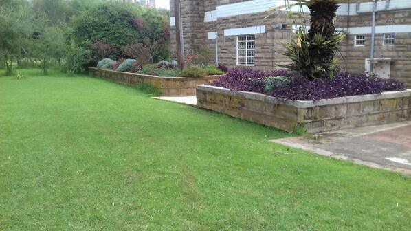 Property grounds - Superb self catering holiday Home (Nyahururu)