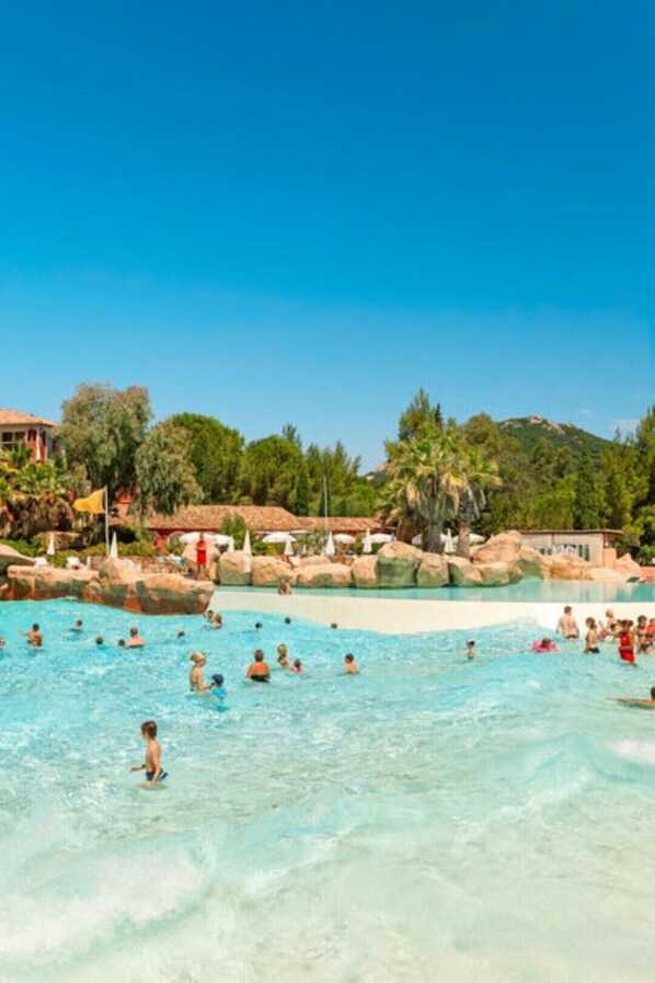 Piscine extérieure, piscine chauffée