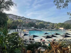 Outdoor pool, a heated pool - Quiet villa Swimming pools Tennis Leisure activities Included Residence Pierre et Vacances (Grimaud)