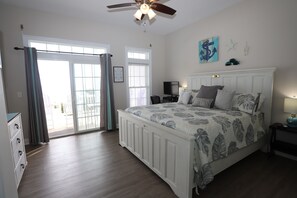 5 bedrooms, premium bedding, desk, iron/ironing board