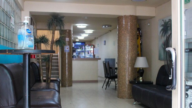 Reception - Hotel Regis (Monterrey)