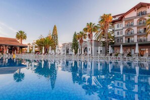 Pool - Selectum Colours Side (MANAVGAT)