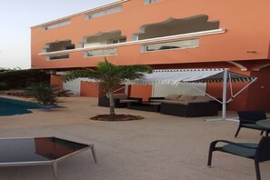 Courtyard view - Villa Gandigal (Gandigal)