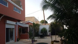 Villa de base, 1 lit double | Vue sur la cour