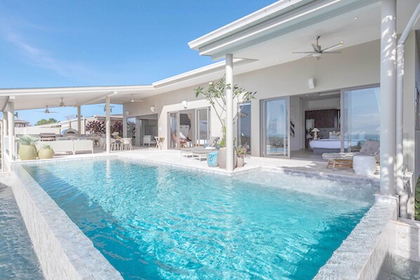 Superior Villa, 5 Bedrooms, Private Pool, Ocean Sunset View | Privat pool