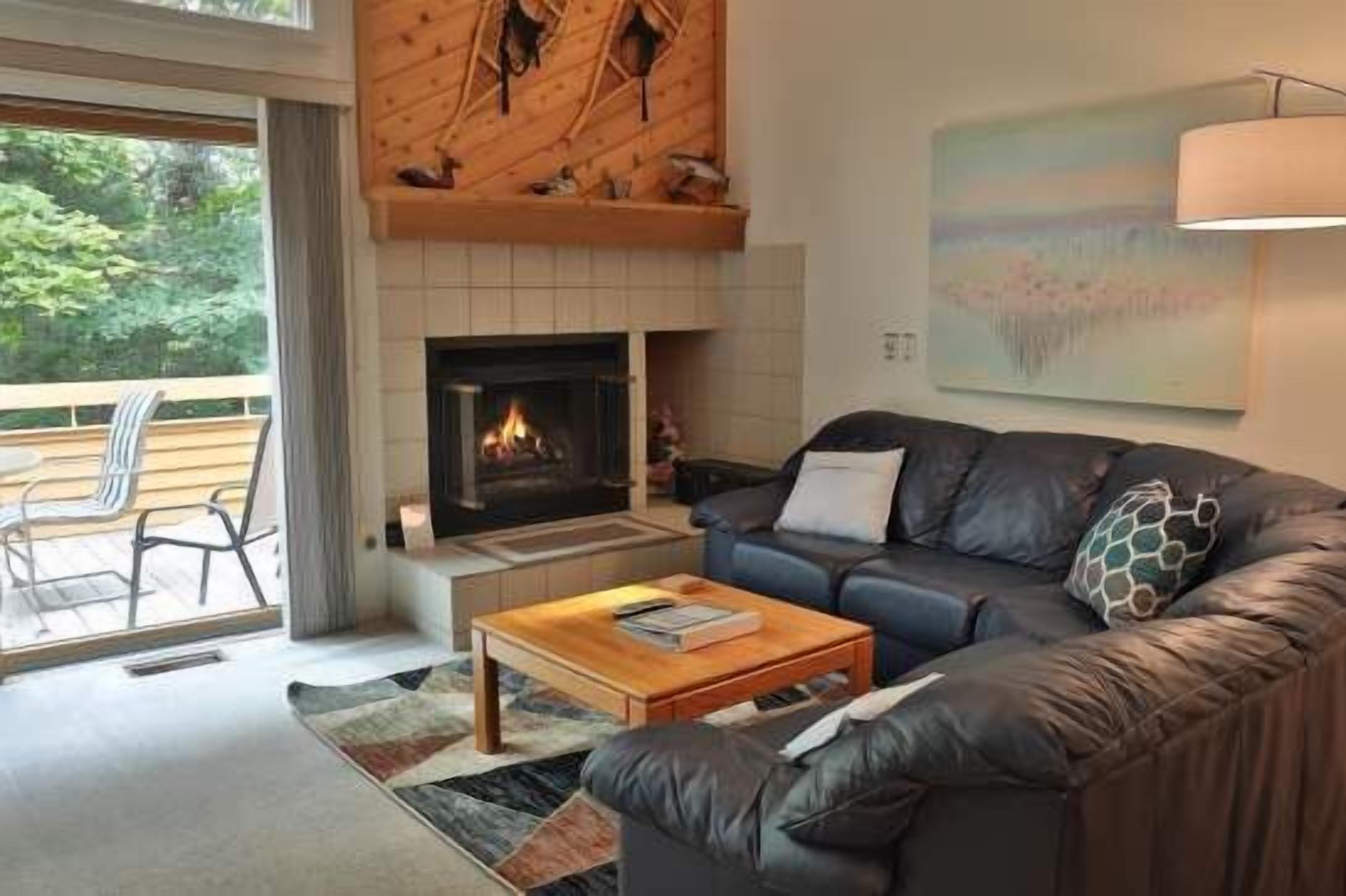 2 Bedroom Loft, 2 Bath Condo #104 at Trout Creek - Close to Outdoor Pool, Tennis, Pickleball